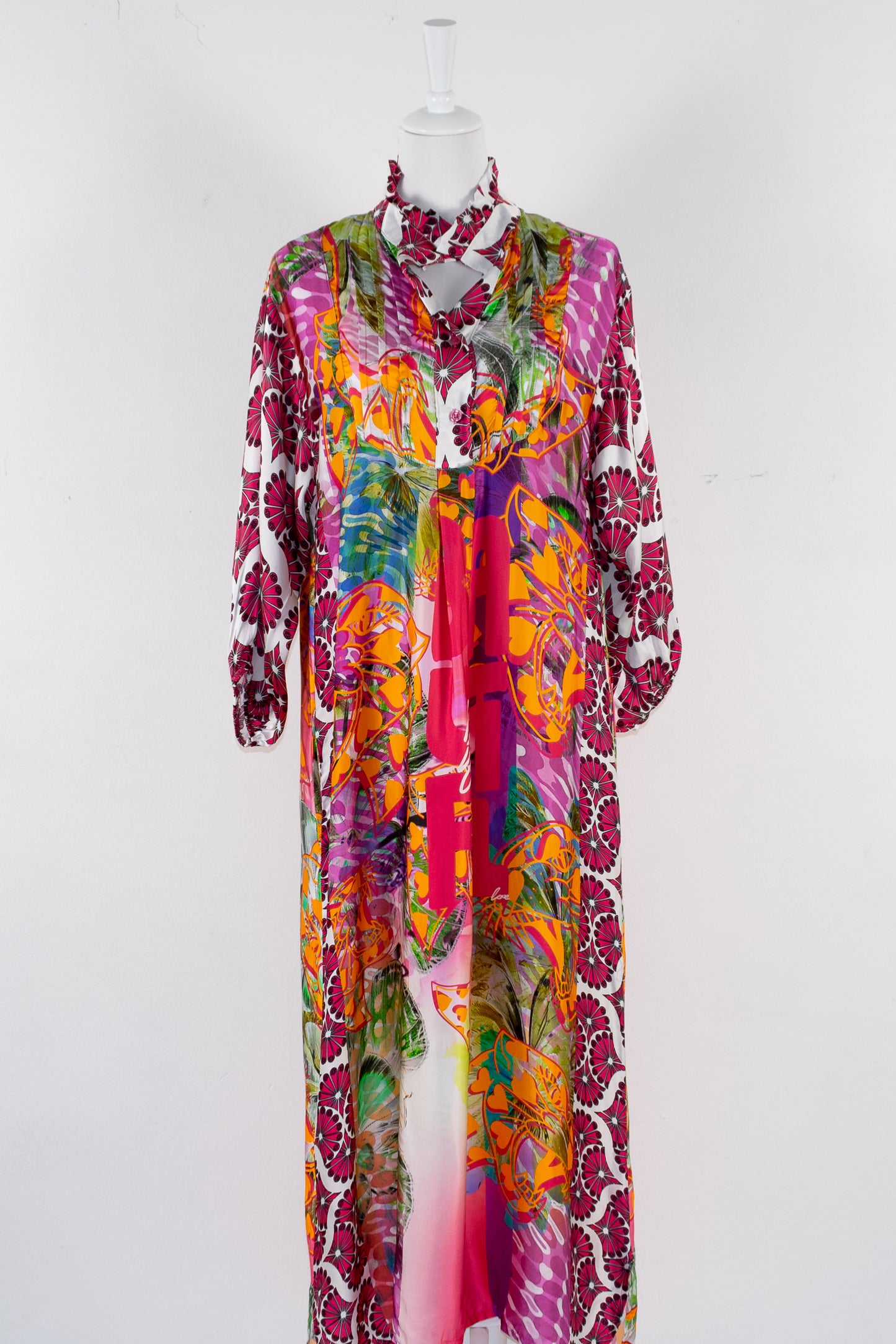 Long satin dress – Tropical Chic & Bright Colors