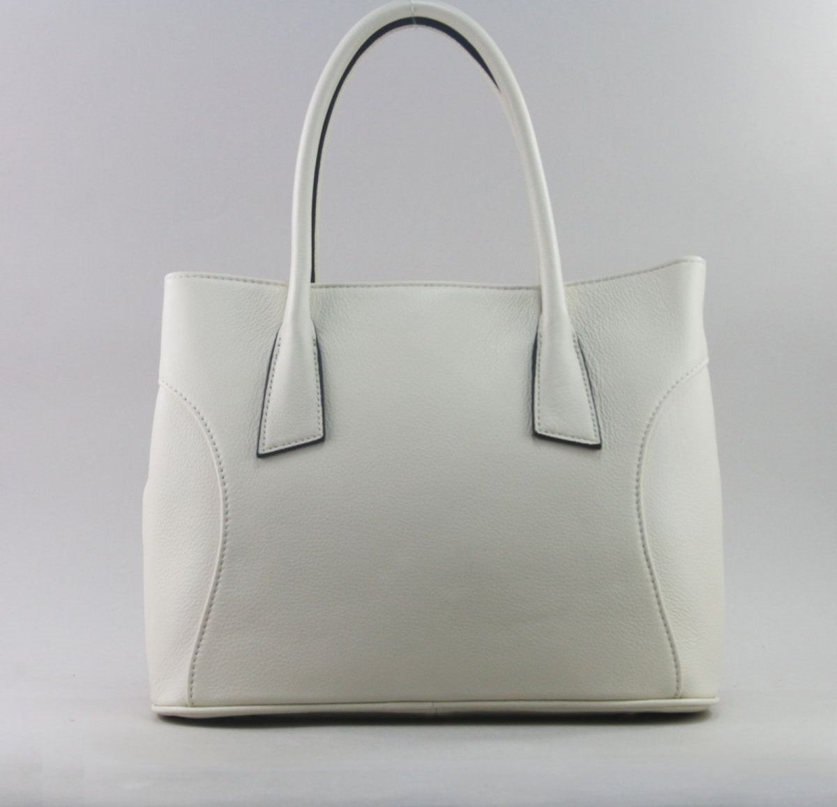Sac Cabas Élégant en cuir  – Frédéric Maroquinerie Paris