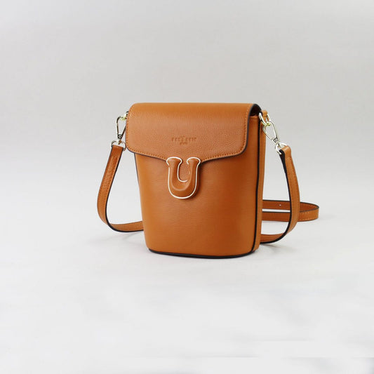 Sac Bandoulière Compact en cuir – Frédéric Maroquinerie Élégance minimaliste & format pratique